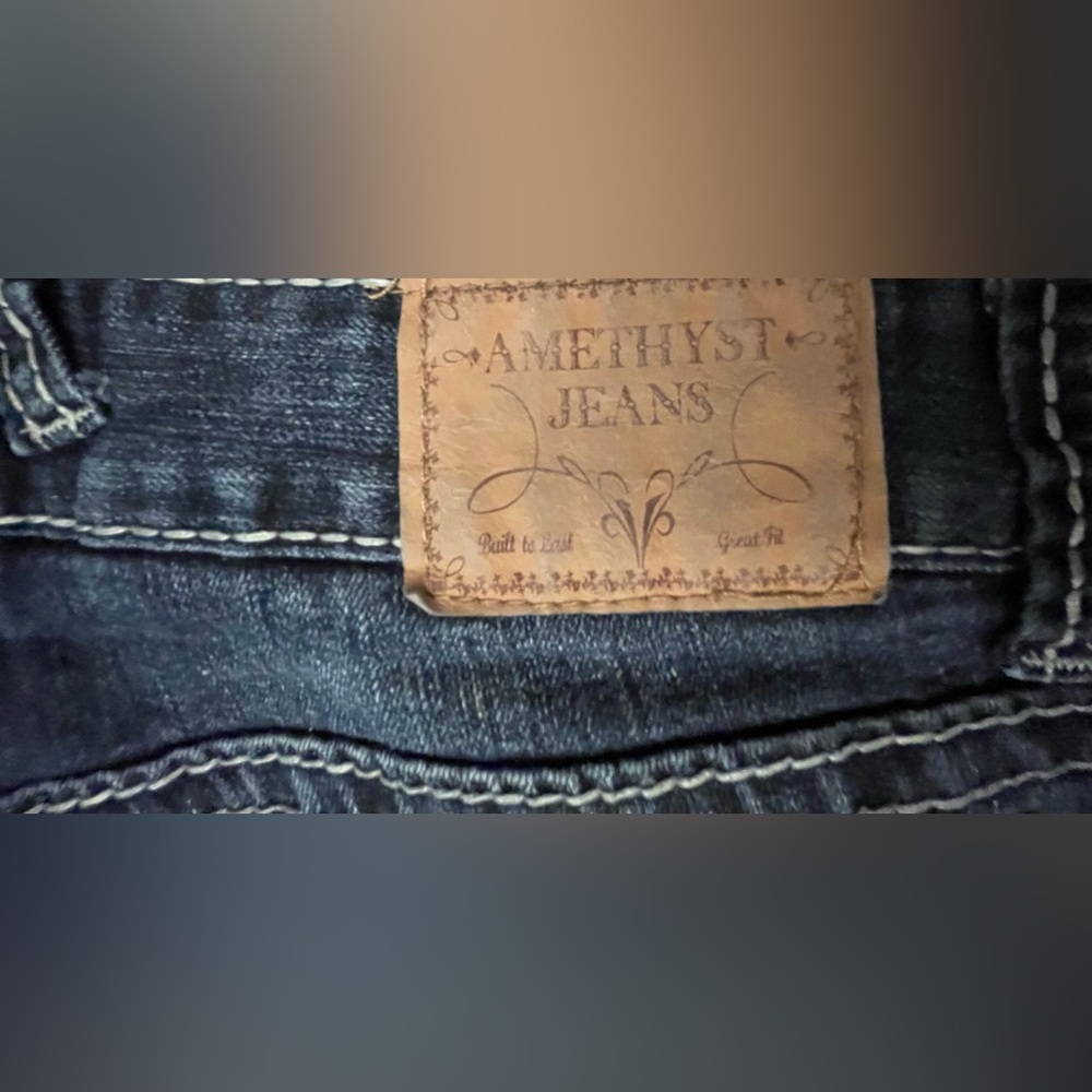 Amethyst Jeans - Picture 8 of 9